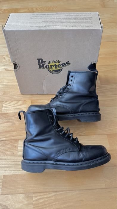 Men Dr. Martens Boots Black Leather 43