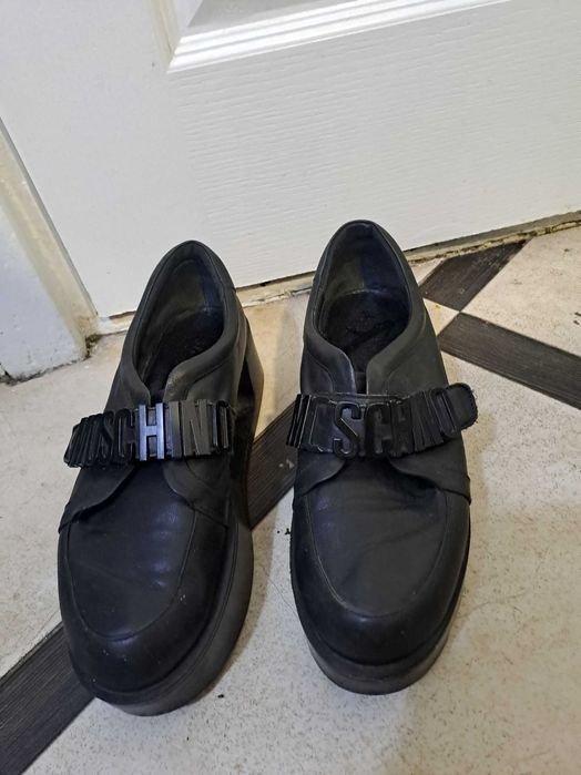 Damen Moschino Absätze Schwarz Leder 40