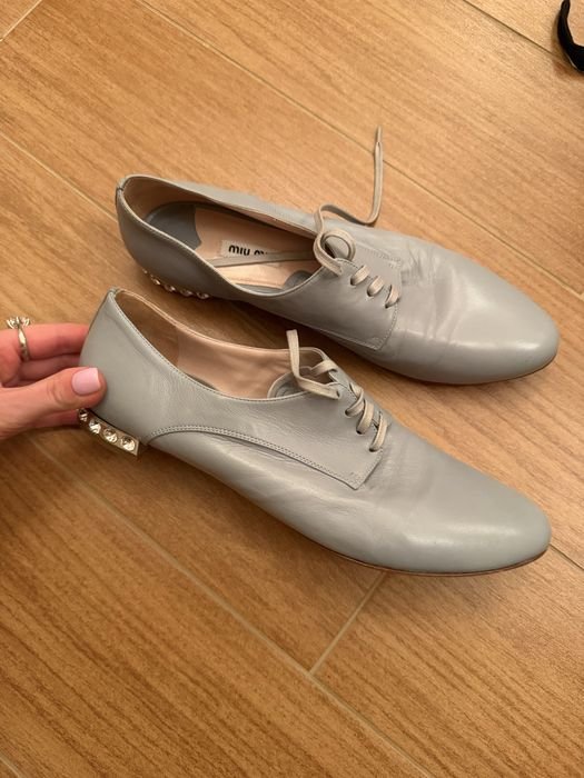 Женские Miu Miu Лоферы Серый