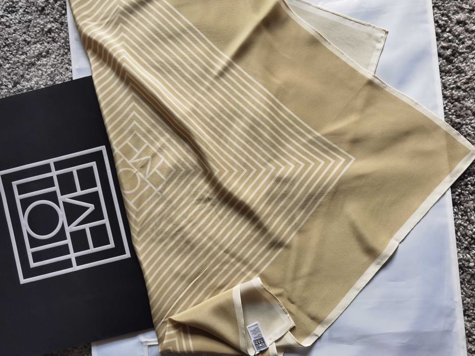 Unisexe Toteme Écharpe Beige Soie