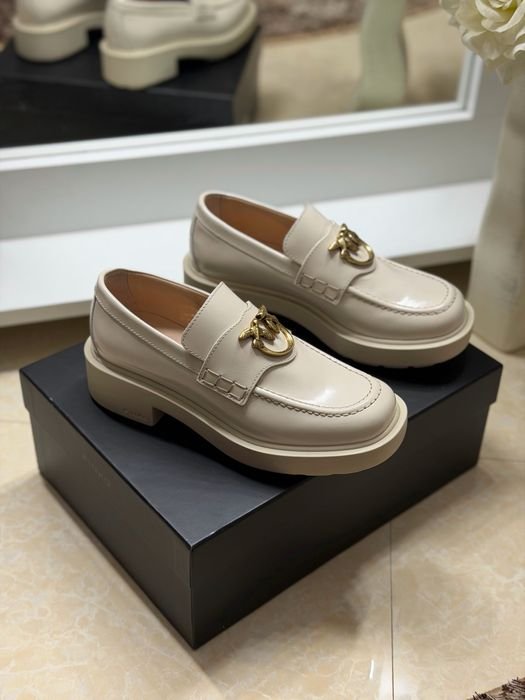 Женские Pinko Лоферы Кожа 36