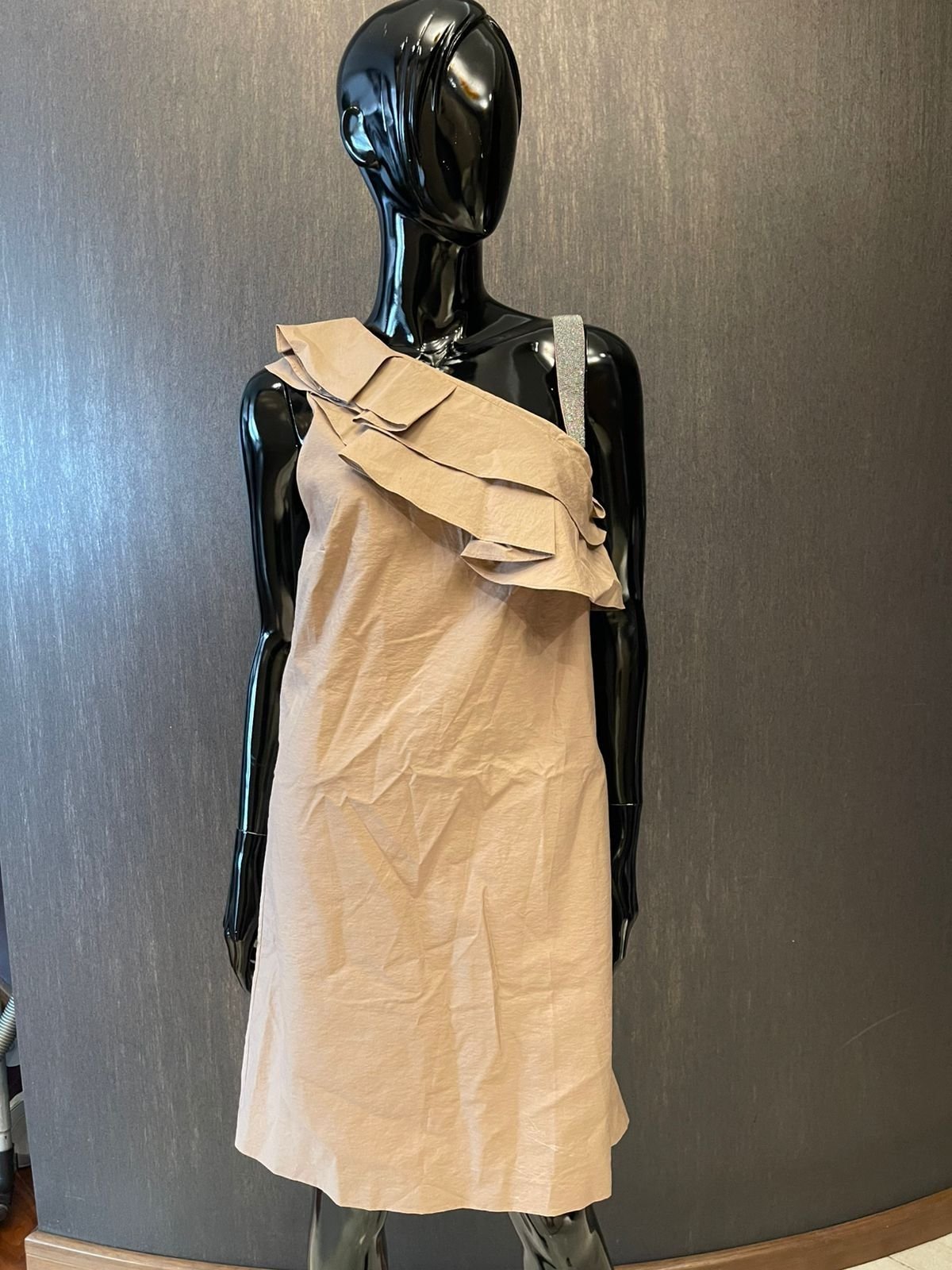 Платья миди