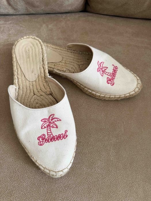 Женские Ganni Шлепанцы Белые Ткань 39