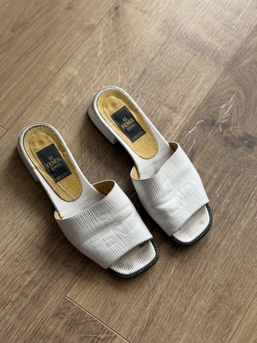 Женские Fendi Босоножки Белые Кожа 36