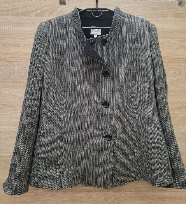 Женский Armani Collezioni Жакет Серый 38