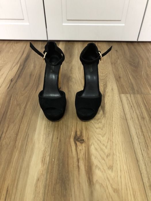 Women Heels Black 36.5