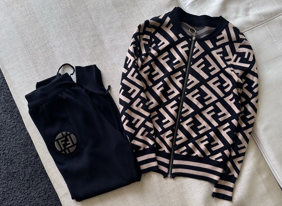 Женский Fendi Костюм Чёрный Один размер