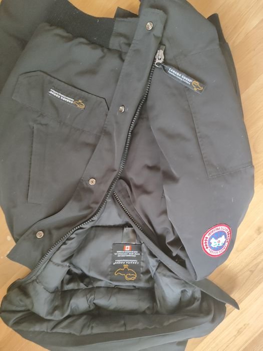 Мужская Canada Goose Пуховик Чёрный 36