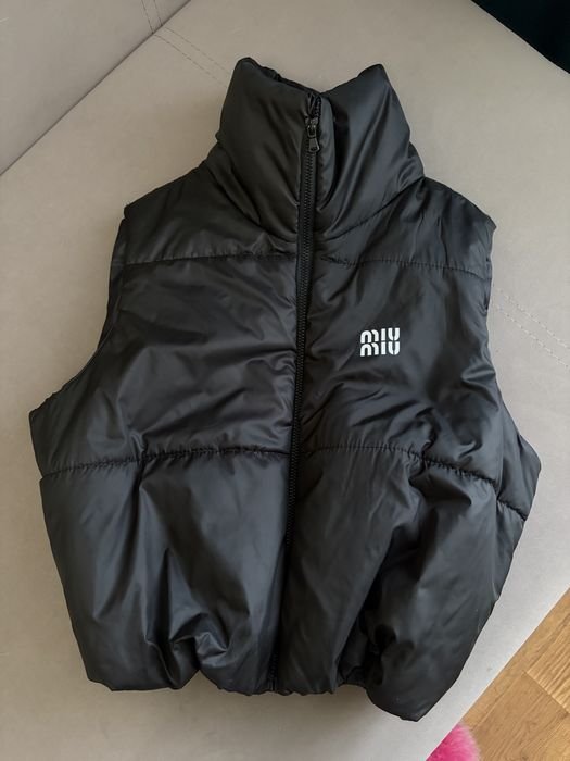 Женский Miu Miu Жилетка Чёрный