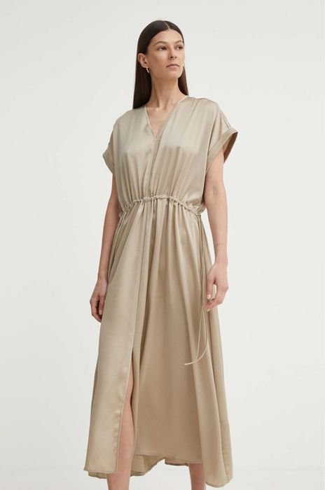 Женское Arket Платье Бежевое