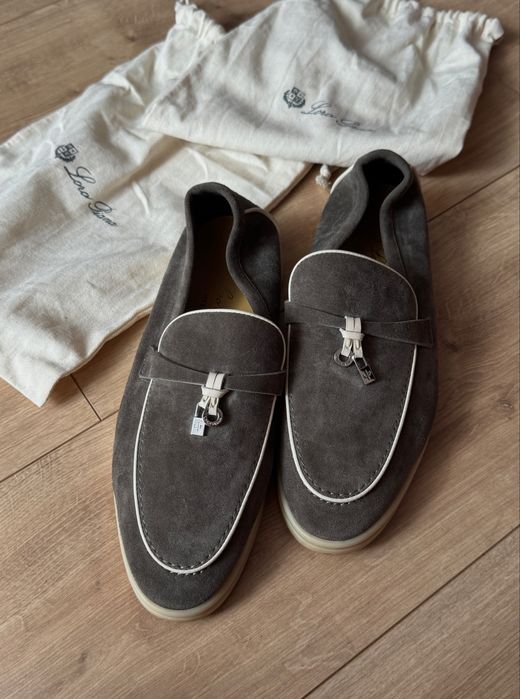 Женские Loro Piana Лоферы Серый 38