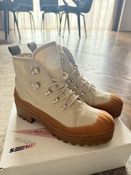 Мужской Bimba y Lola Черевики Бежевый 39