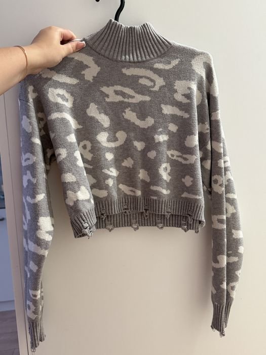 Женский Светр Серый