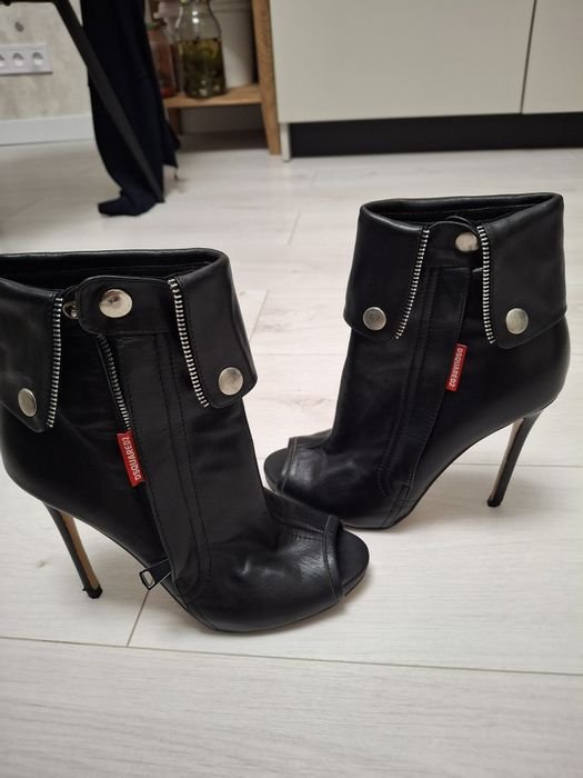 Women DSQUARED2 Ankle Boots Black Leather 39