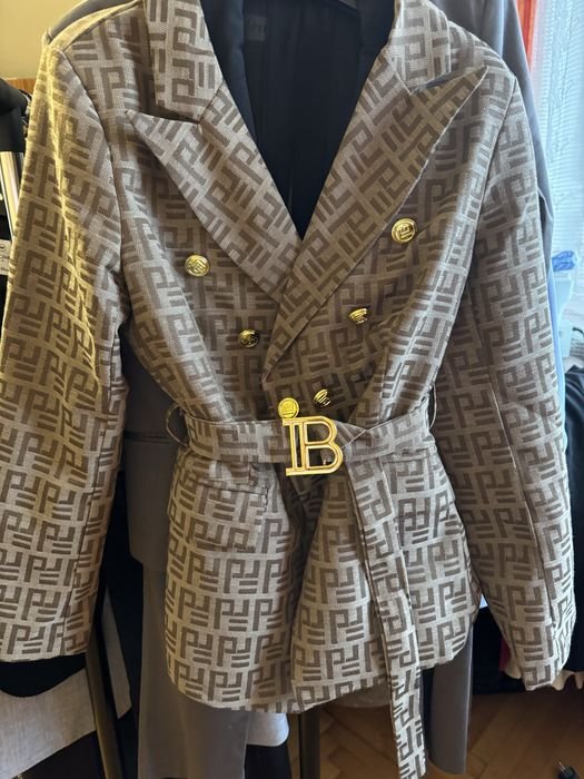 Женский Fendi Пиджак Коричневый 38