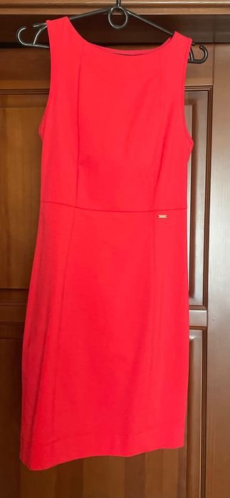 Женское Armani Exchange Платье Красное Хлопок 36