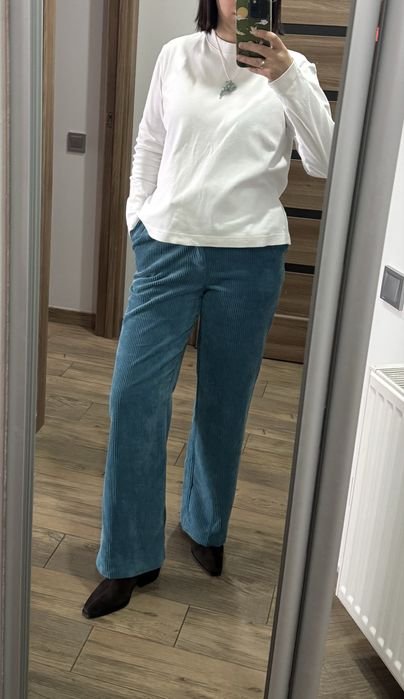 Женские Rinascimento Штаны Тёмно-синие Вельвет 38