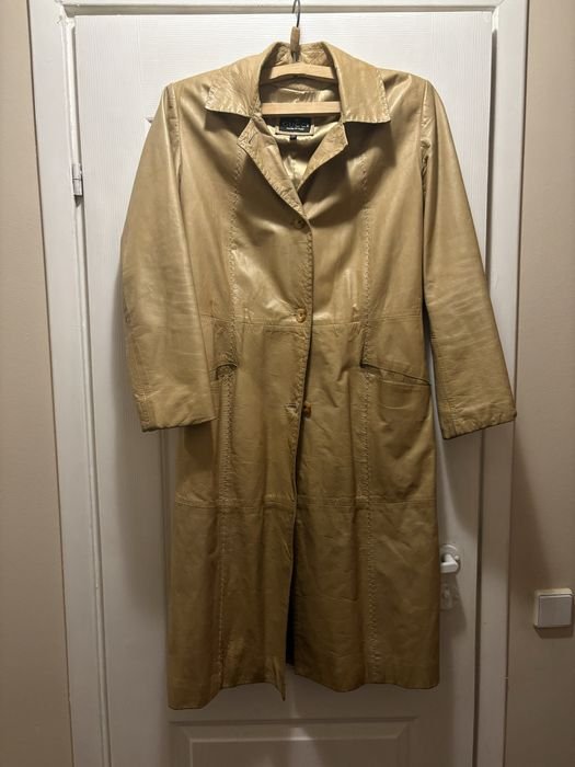 Женский Gucci Плащ Бежевый 38