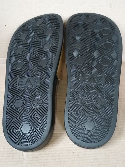 Женские Emporio Armani Шлепанцы Золотые 37