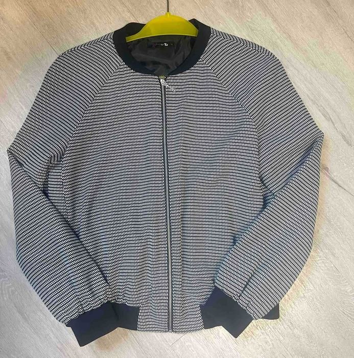 Женская TU Ветровка Чёрная 40