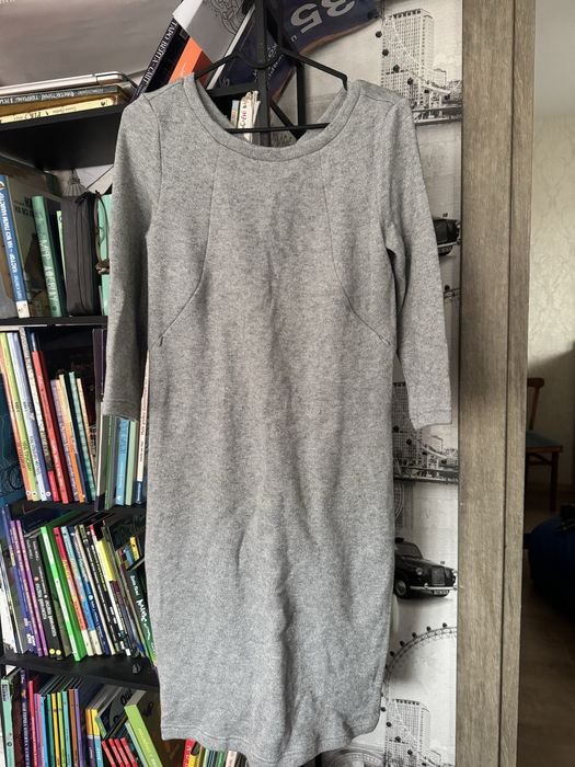 Женское Платье Серое 38