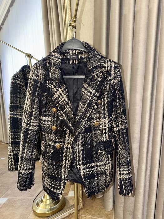 Женский Chanel Пальто Чёрное Твид 36