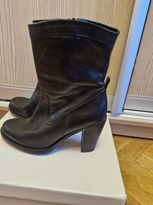 Женские Полусапоги Черные Кожа 38