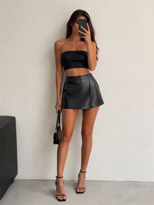 Женский Cropp Юбка Чёрная Эко-кожа 40