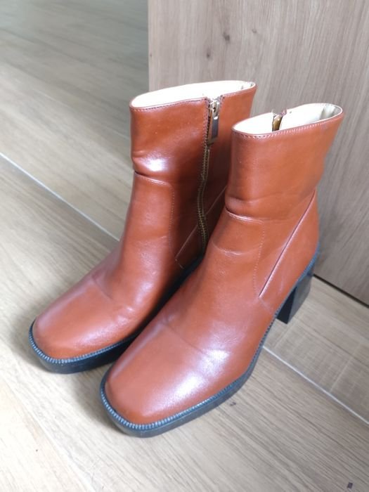 Женские Коричневые Ботинки На Каблуке Шкірзам 40