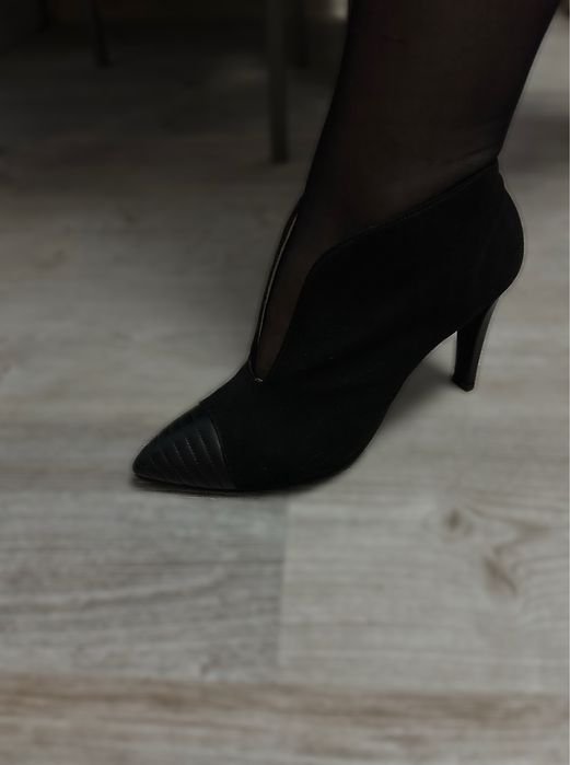 Женские Замшевые Ботильоны Чёрные 41