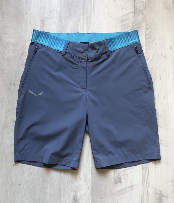 Женские Salewa Шорты Серые 38