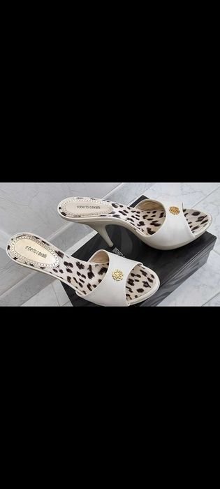 Женские Roberto Cavalli Босоножки Белые Кожа 40