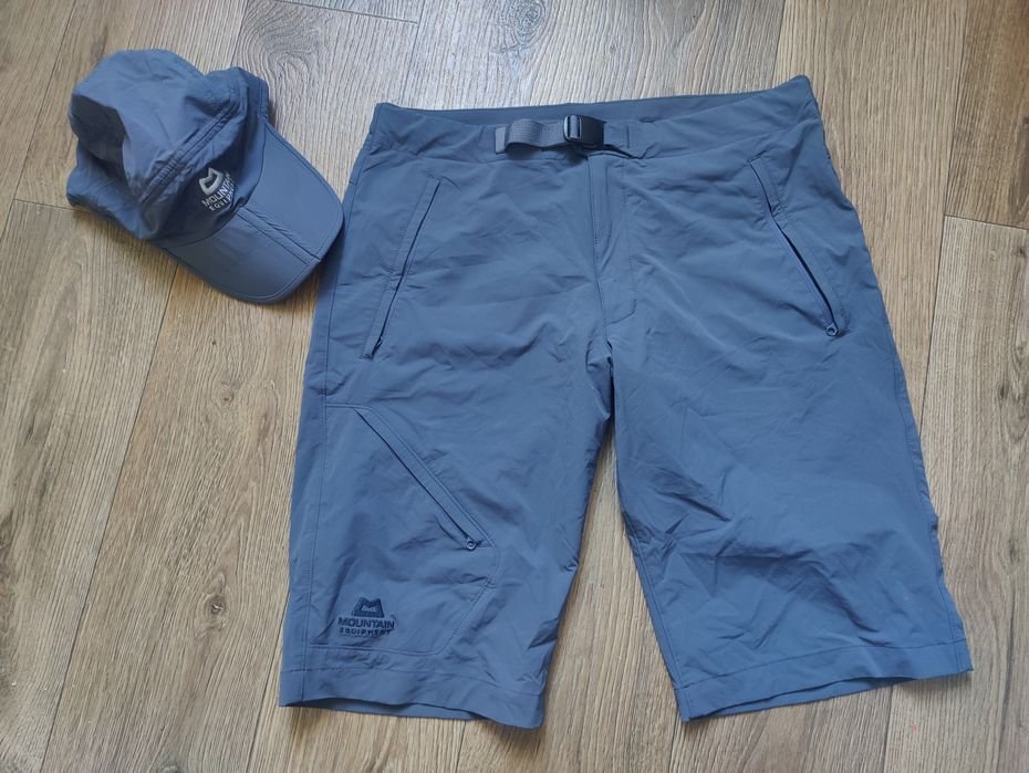 Herren Mountain Equipment Shorts Grau 32