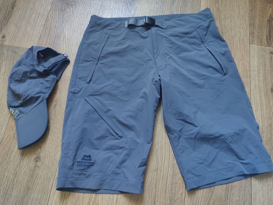 Herren Mountain Equipment Shorts Grau 32