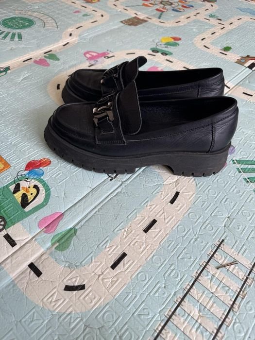 Women Loafers Black Leather 39.5