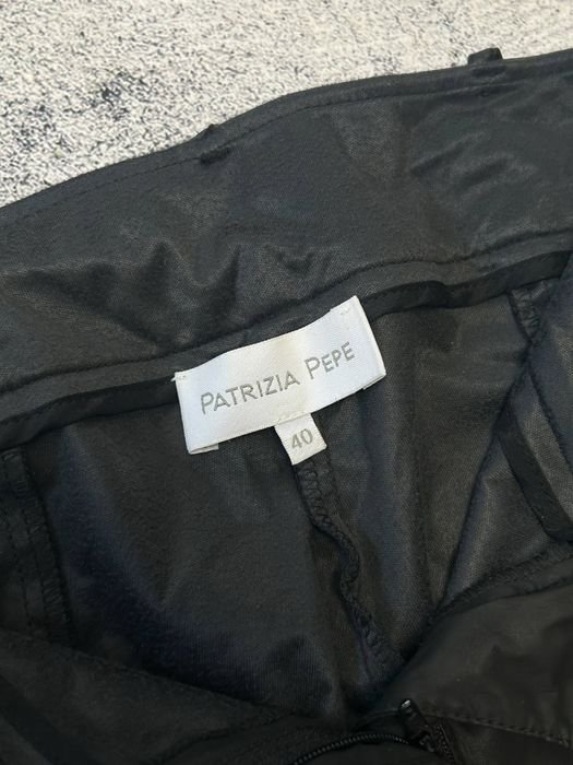 Женские Patrizia Pepe Брюки Чёрные 40