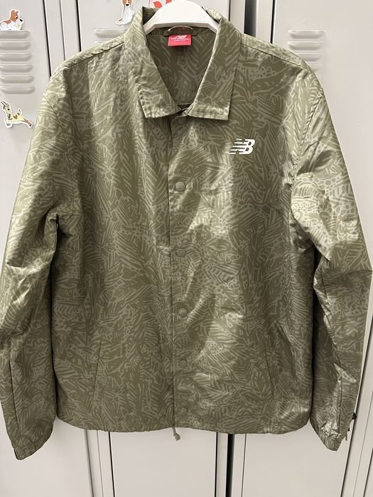 Uomo New Balance Giacca a Vento Verde 38