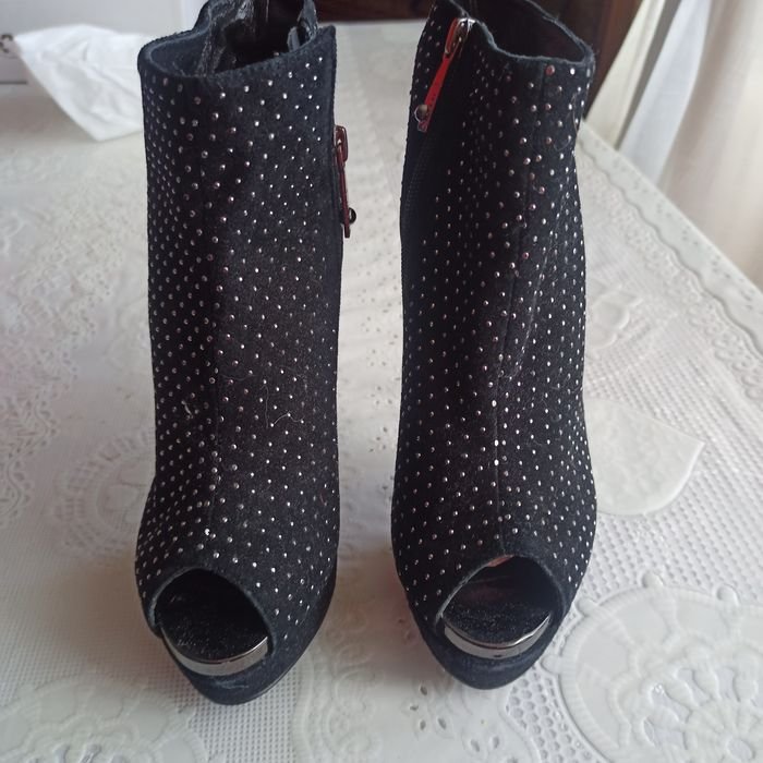 Damen High Heels Schwarz Wildleder 37