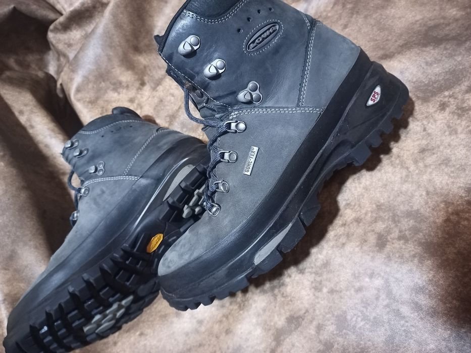 Men LOWA Boots Grey Nubuck 42.5