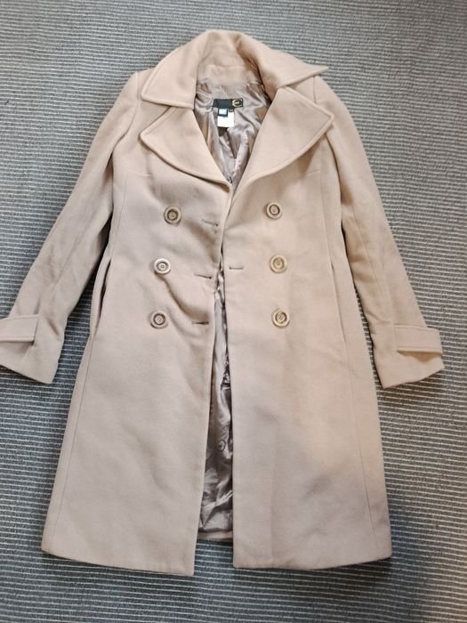 Женское Roberto Cavalli Пальто Бежевое 34