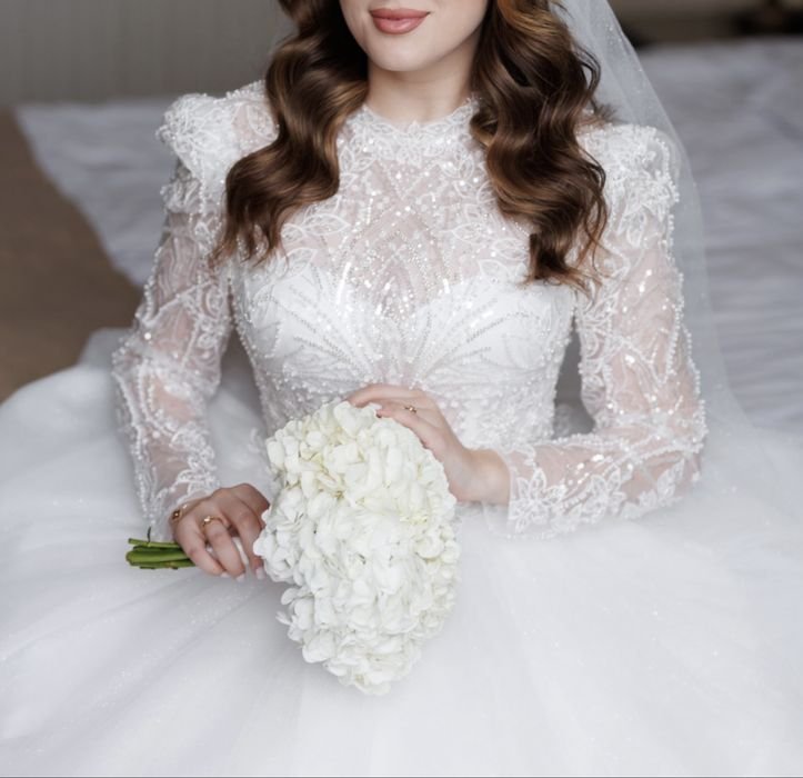 Women Wedding Dress White 38 / M / 46