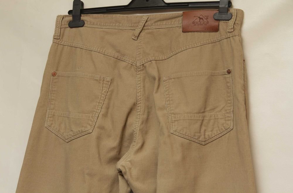 Herren One True Saxon Hose Grau Cord 36-38