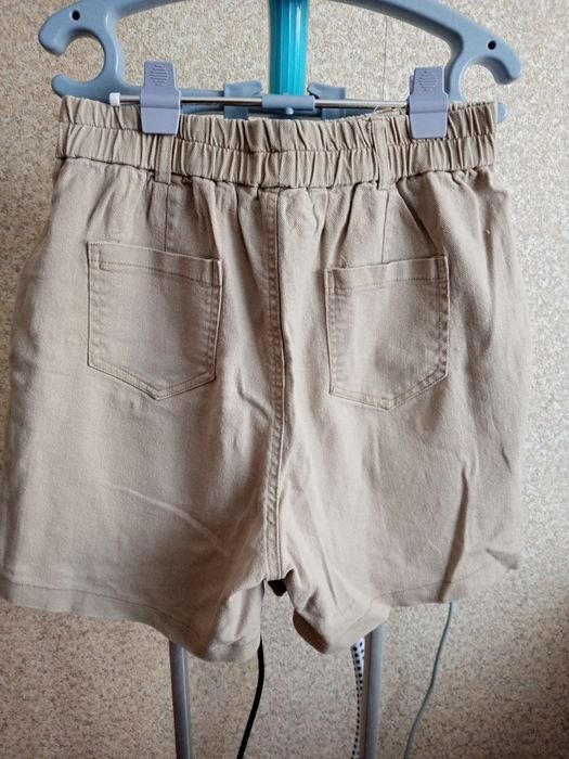 Женские Шорты Бежевые Хлопок 42