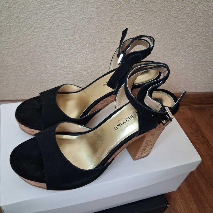 Femme Talons Noirs Cuir 39