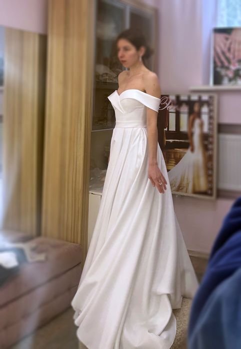 Women Wedding Dress White Satin 36 / S / 44