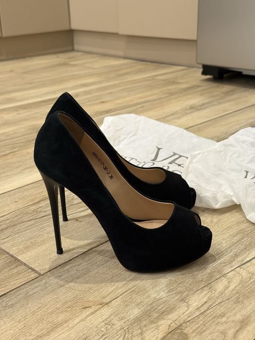 Donna Vitto Rossi Tacchi Nero Camoscio 36