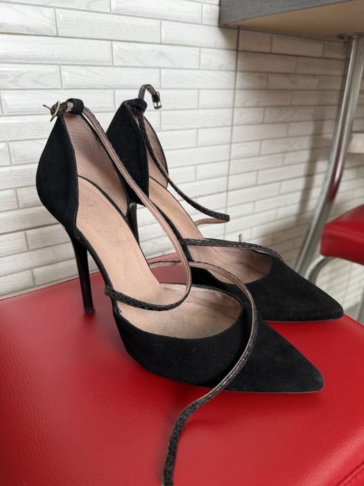 Women Heels Black Suede 39