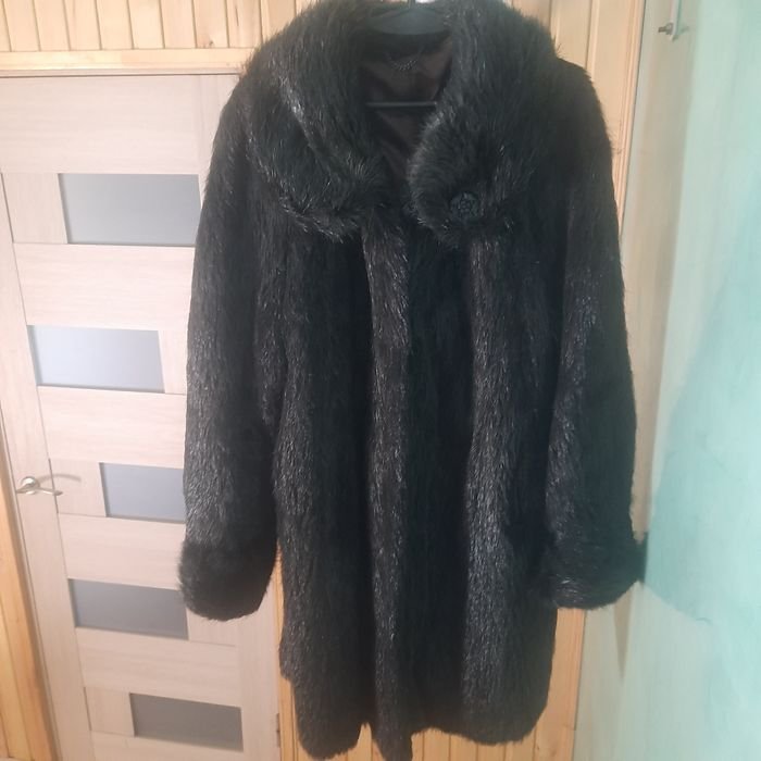 Women Fur Coat Black Nutria 40