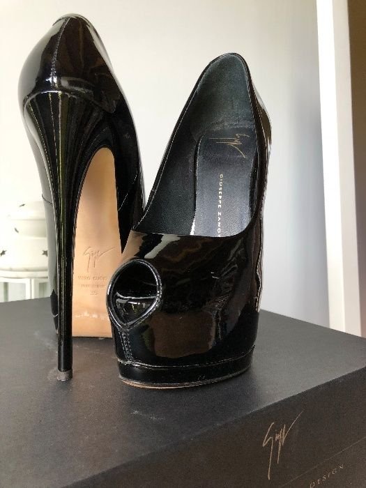 Женские Giuseppe Zanotti Туфли Чёрные Лаковые 35