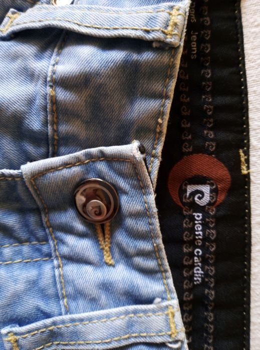 Женские Pierre Cardin Джинсы 30